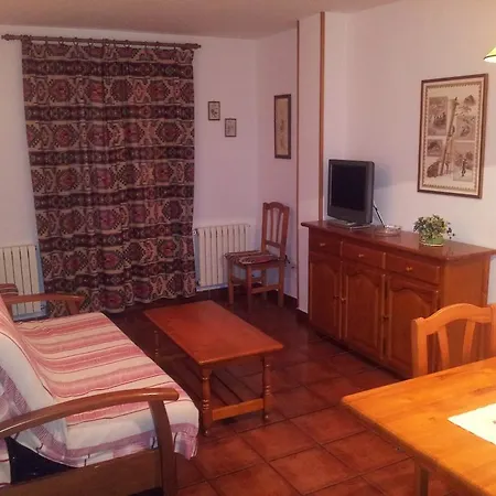 Petronilla Apartment *